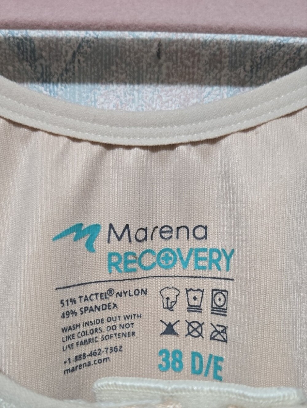 Marena Front-Zip High-Support Post-Surgical Compression Bra Adjustable 38 D/E - Picture 2 of 6